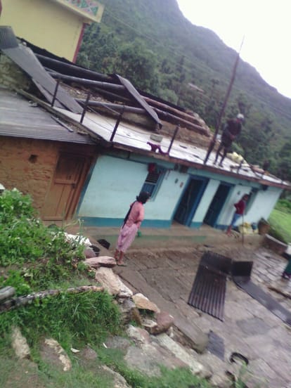 five people died in uttarkashi cause by storm.