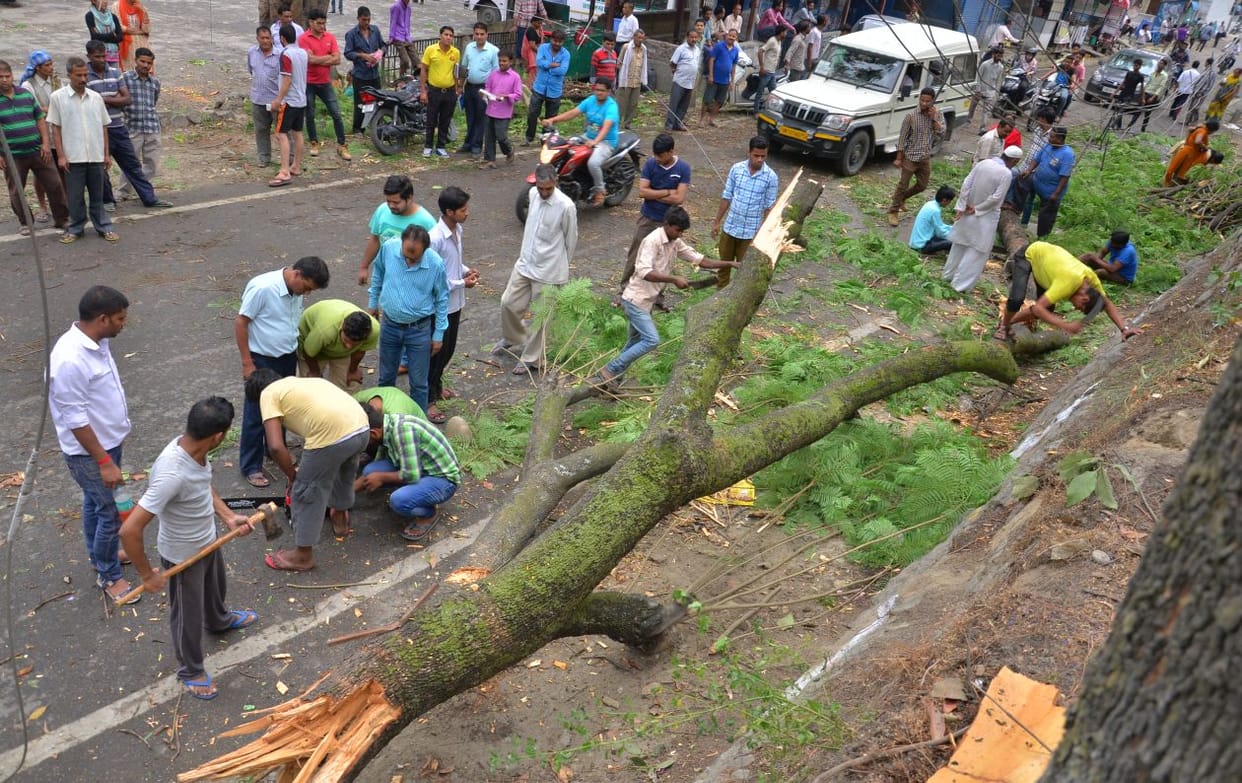 Temple gate fall on a person, dead