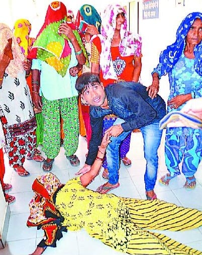 Uproar over the death of the injured farmer