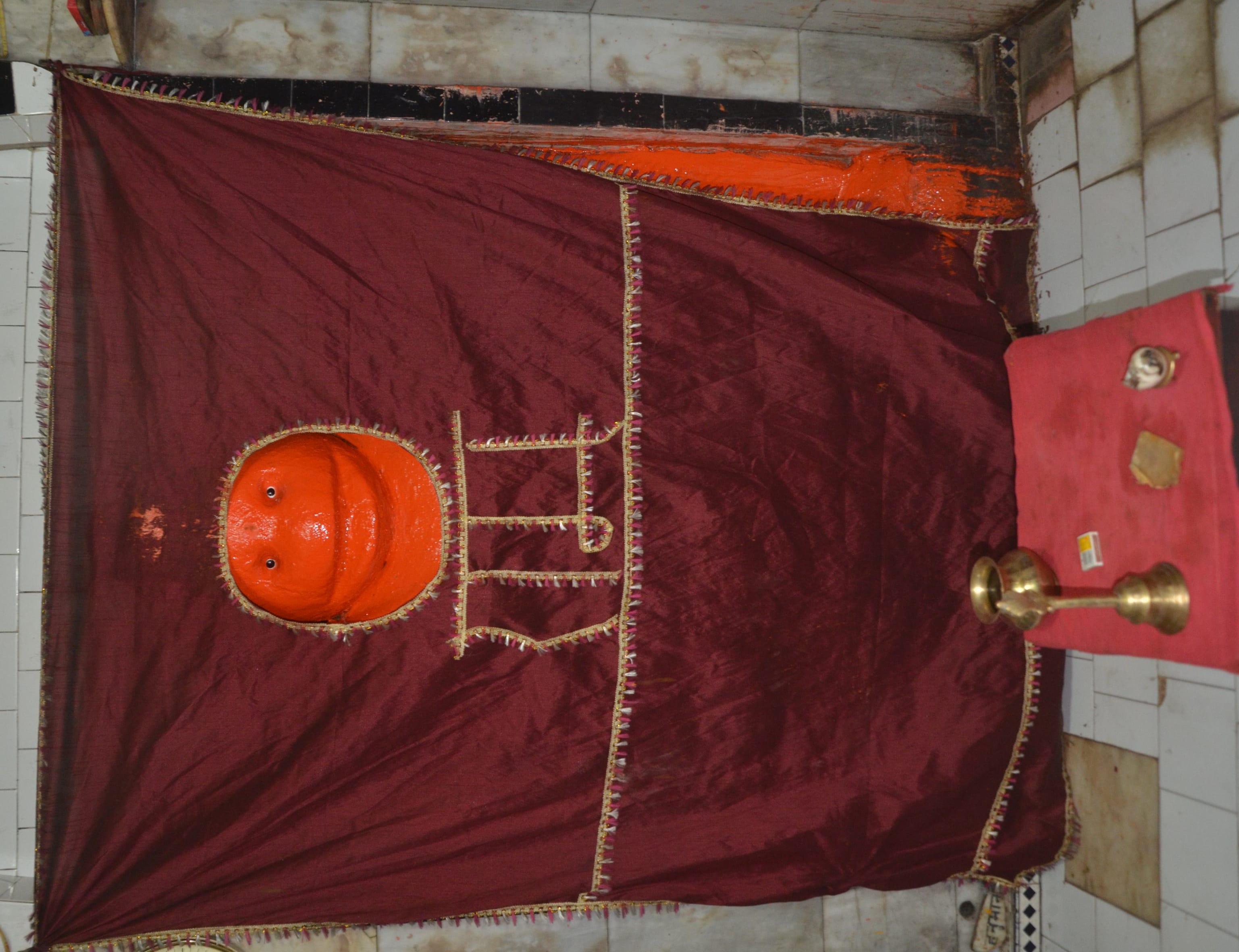 interesrting history of bada mangal in lucknow