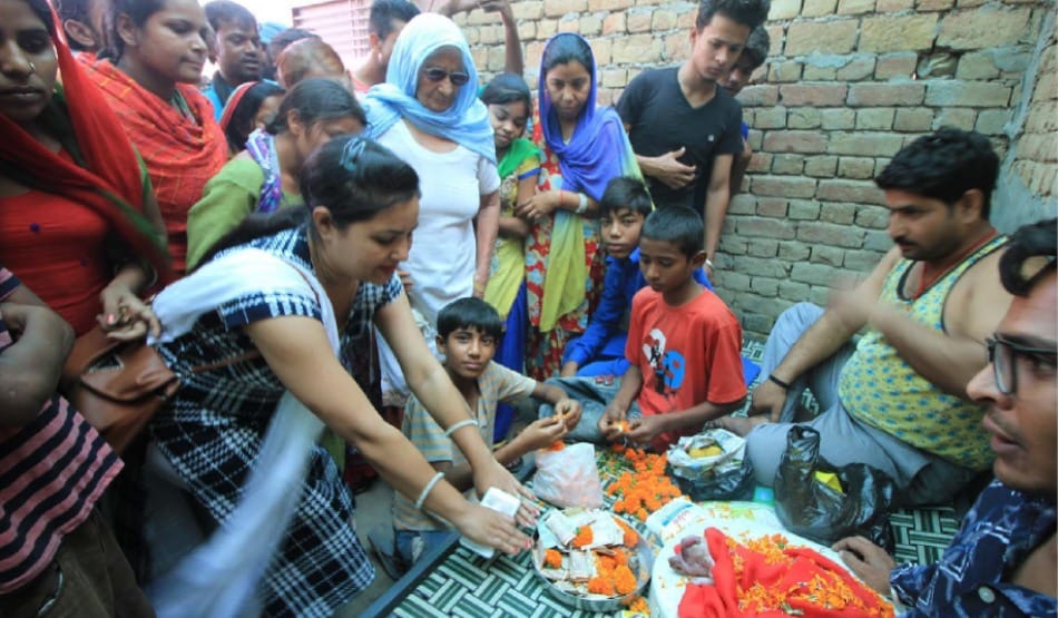 blind faith: public astonished to see Newborn animal, crowd of people