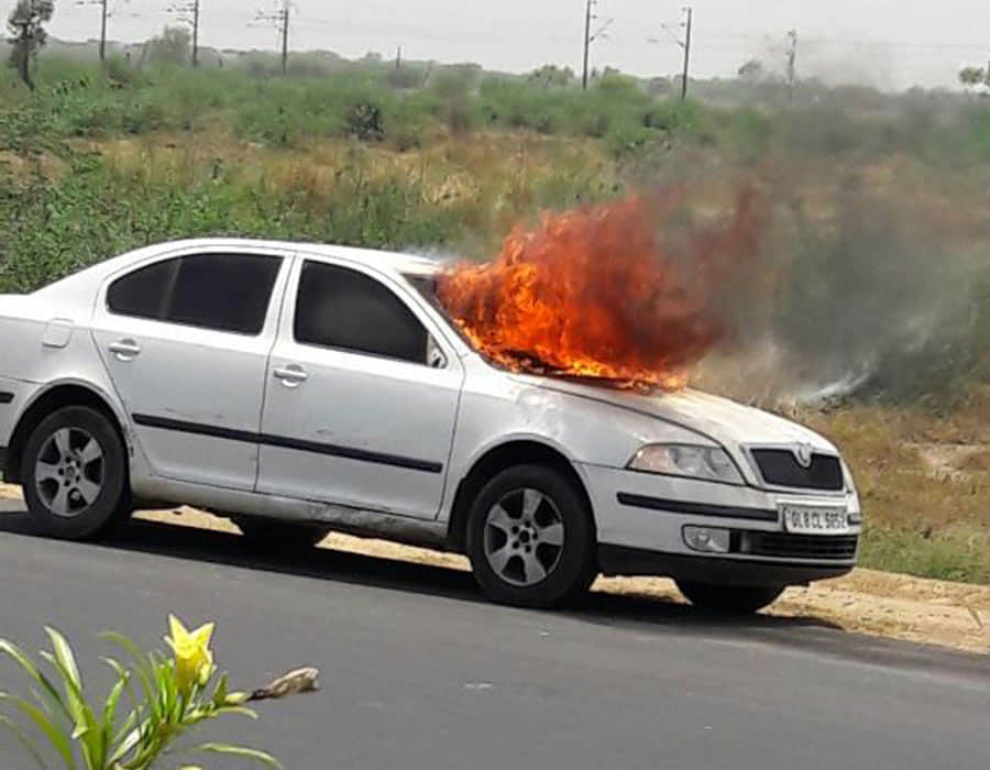 Why car catch fire, know the reason