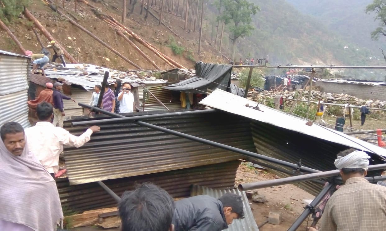 five people died in uttarkashi cause by storm.