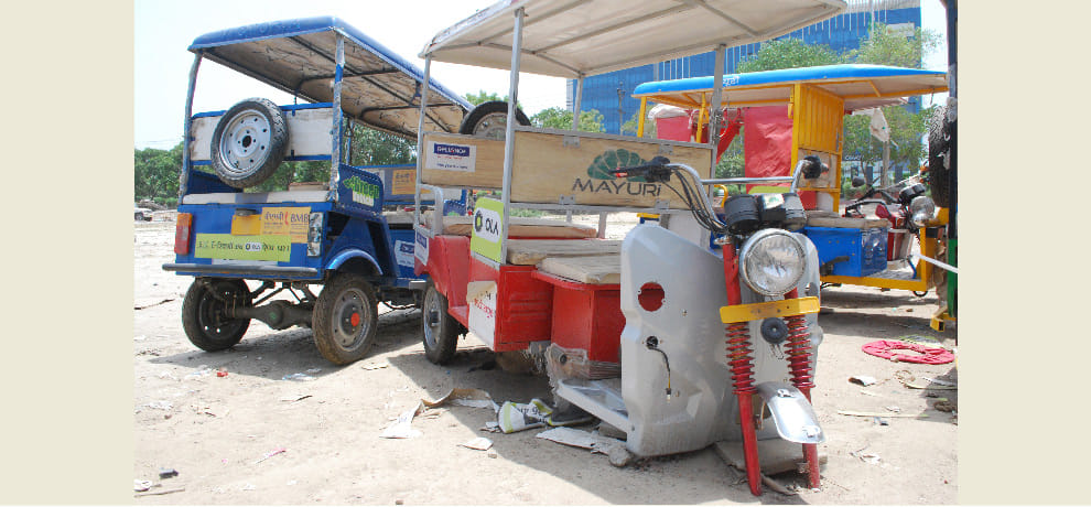 Poisoned e-rickshaw took away