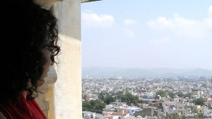 how look india by iranian women