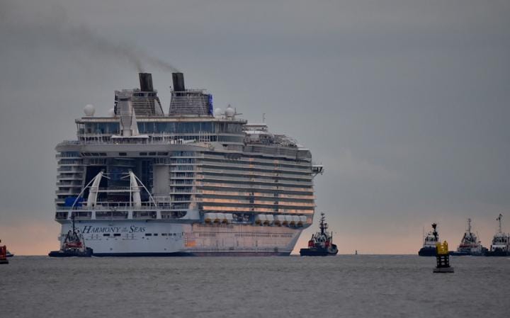 picture of world largest cruise ships