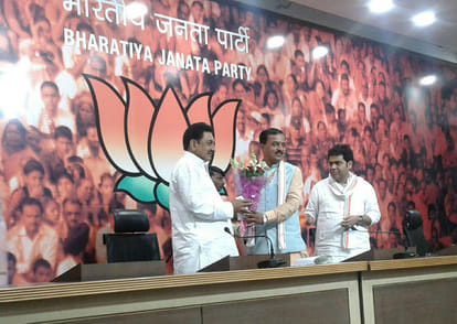 Expelled ExBSP MP Jagdish Rana joins BJP.
