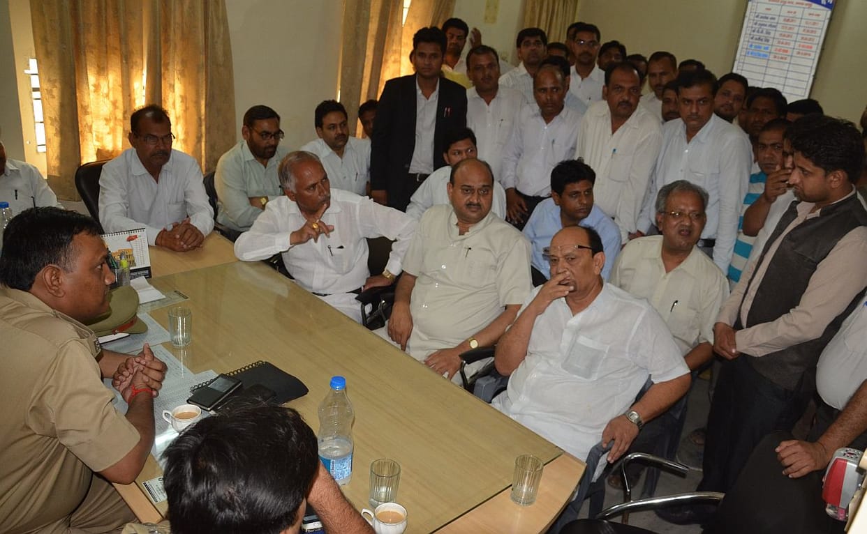 Advocates beaten constable.
