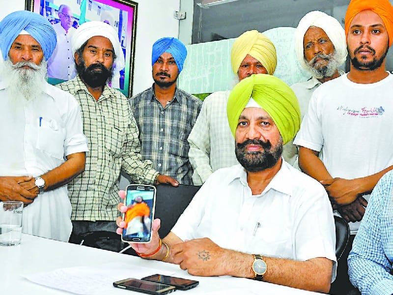 political controvecy, MP,s family member, police Station, mohali