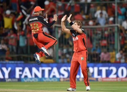 ipl's first semi match: rcb beat gl by 6 wicket