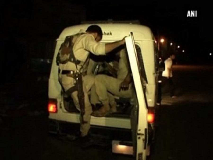 militants attacked crpf camp in jammu kashmir one ssb jawan martyred