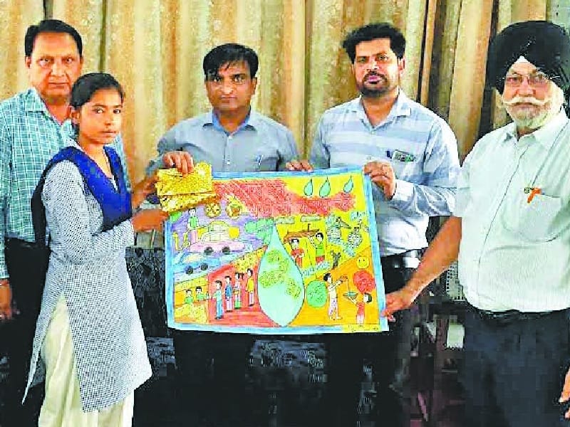 Public schools, competition, speech, Neetu, first, Mandi Gobindgarh