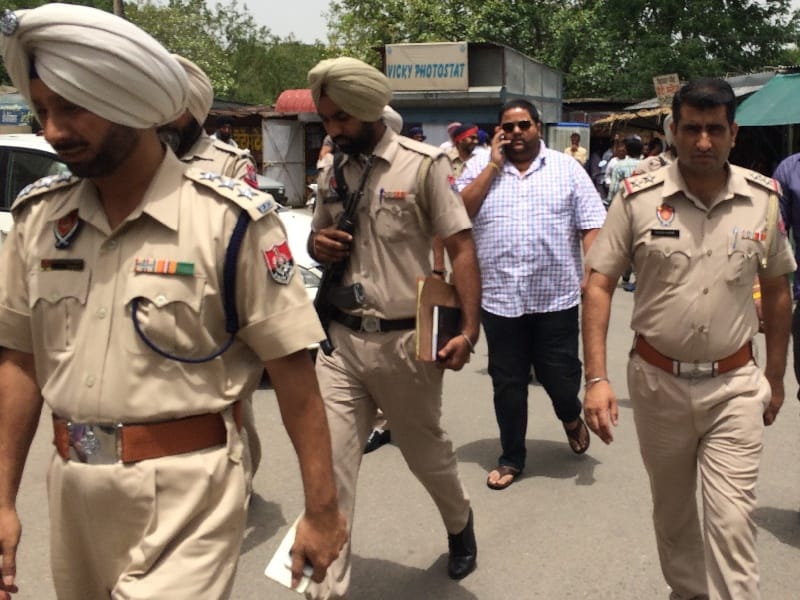  Shivsena leader Nishant Sharma, fraud, court, presenting, Ropar