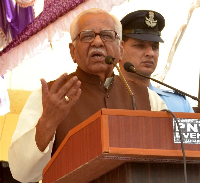Universities resist improper Indianizing : Naik