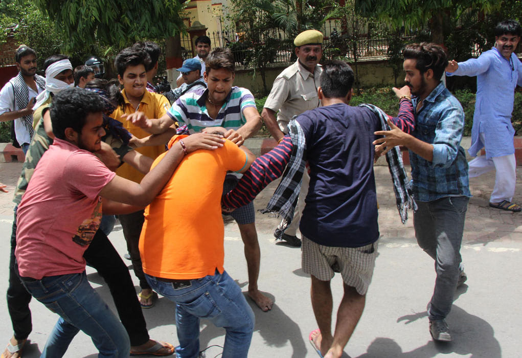 Capt Amarinder Singh, Moti Mahal, assault, student group attacked, six wounded, Patiala