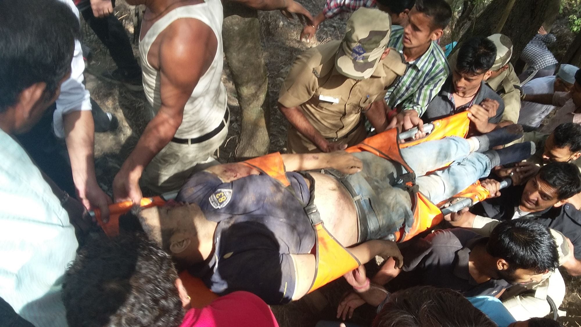 private bus fell into trench in almora, accident photos.