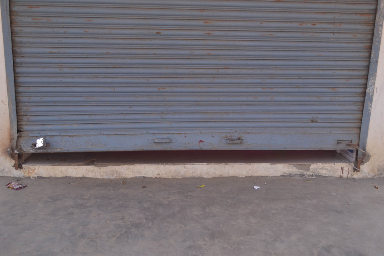 Theft of two shops near the police station in