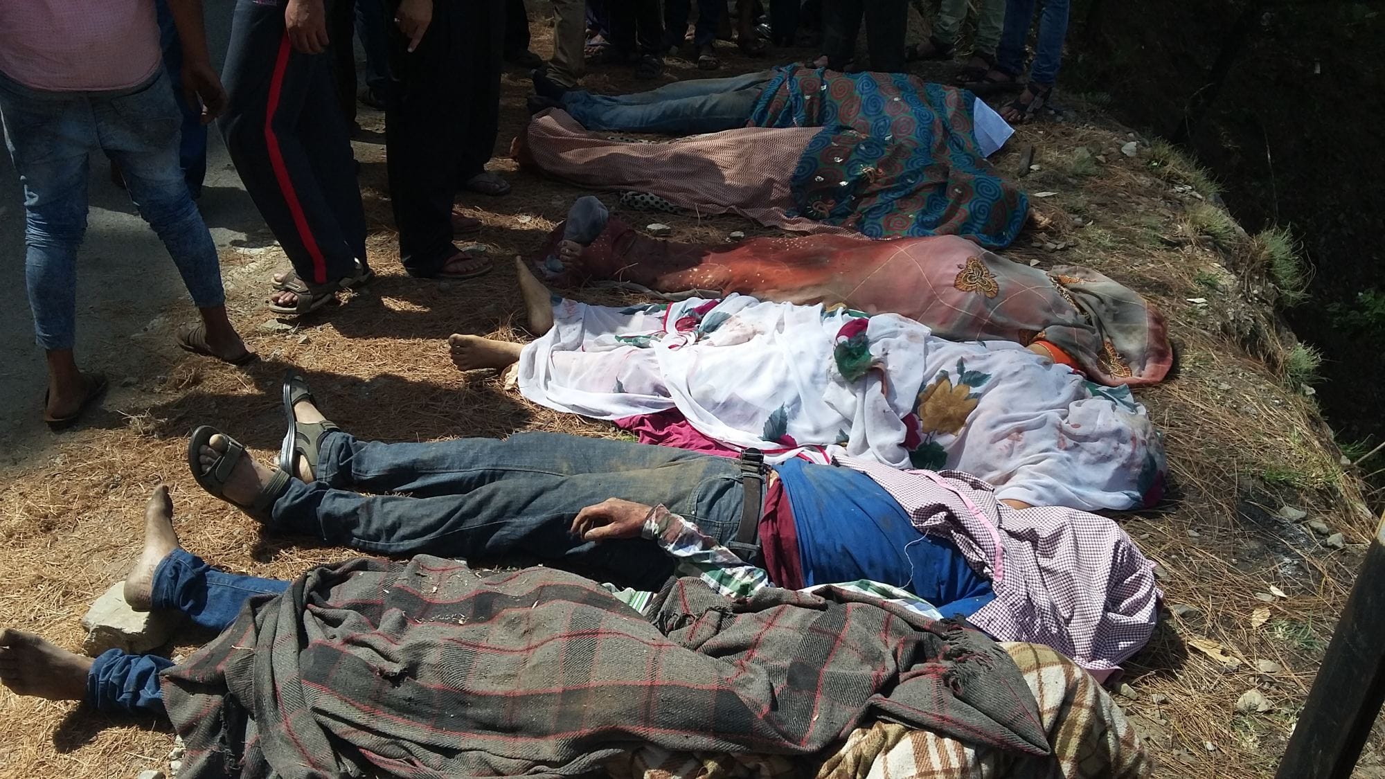 private bus fell into trench in almora, accident photos.