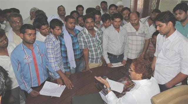 Hathras Thrraya frantic acts of plunder