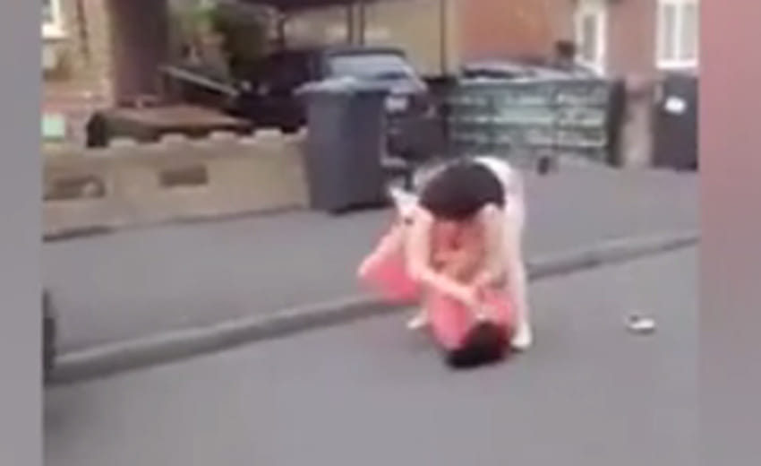 Shocking moment a vicious woman brutally beats up rival