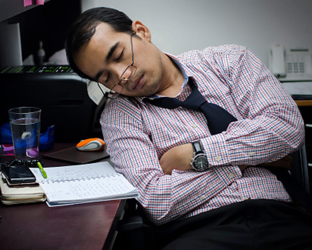 symptoms of deficiency of vitamin b 12