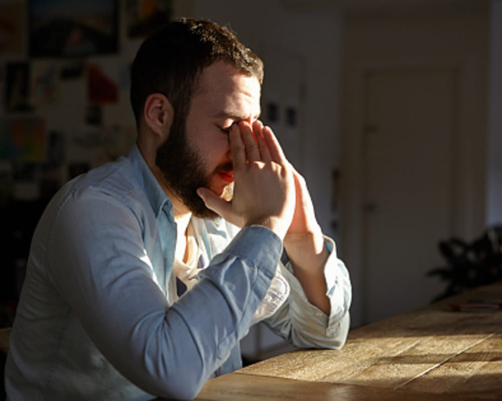 symptoms of deficiency of vitamin b 12