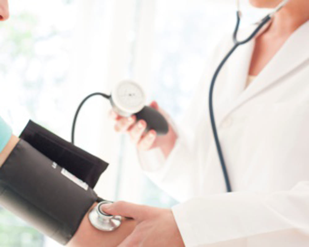 symptoms of deficiency of vitamin b 12