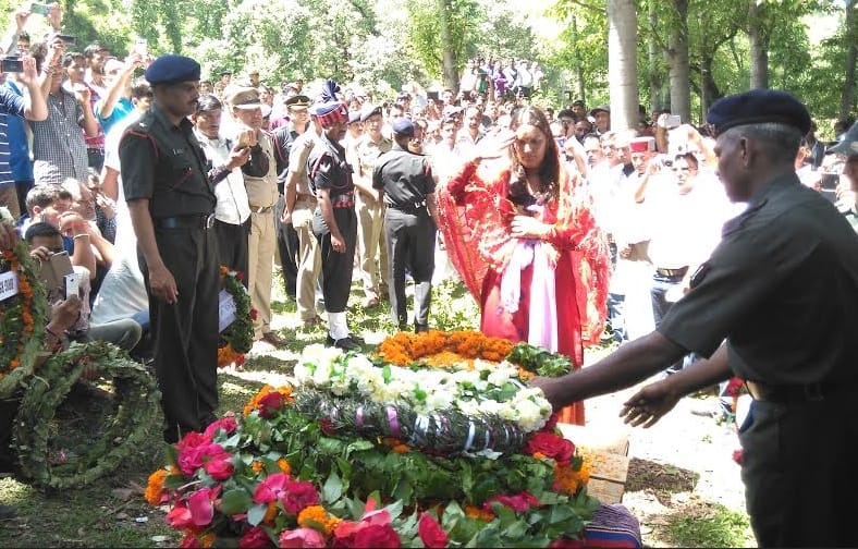 Funeral ceremony for martyr Bhupender kumar held at mandi, himachal.