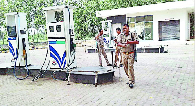 Robbed gas station in Muzaffarnagar