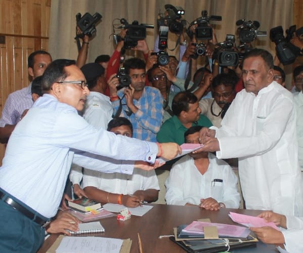 Amar Singh files nomination for Rajya Sabha.
