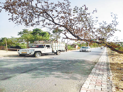 Aandhi- water power of the city and villages shattered