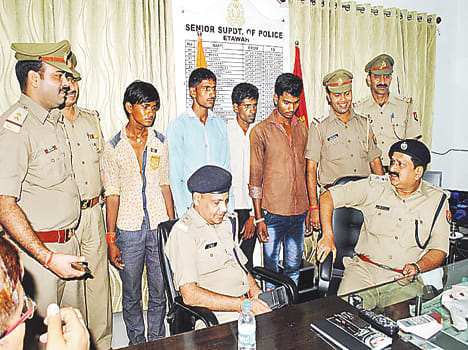4 wehicle thief arrested