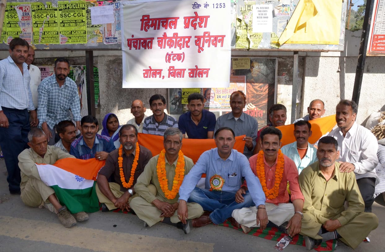 Panchayat chokidar on hunger strik in solan