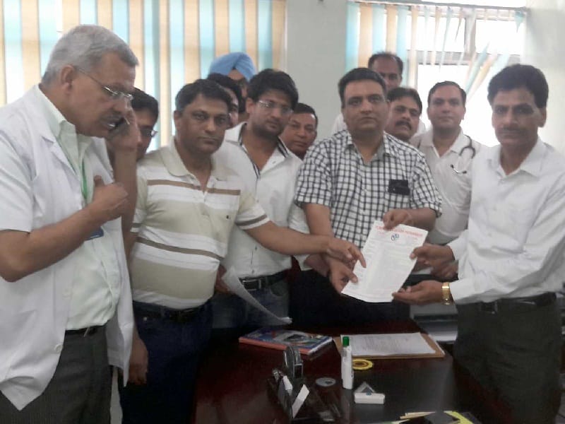 strike, doctor strike in pathankot, pathankot strike, pathankot, amritsar 