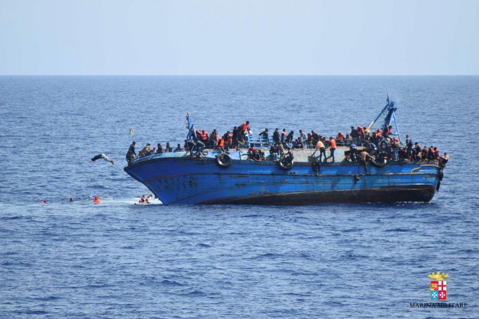 boat capsizes in italy