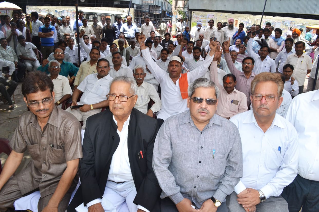 CDO started on dharna against lawyers