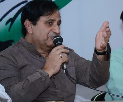 Congress attacks on Modi govt over two years tenure.