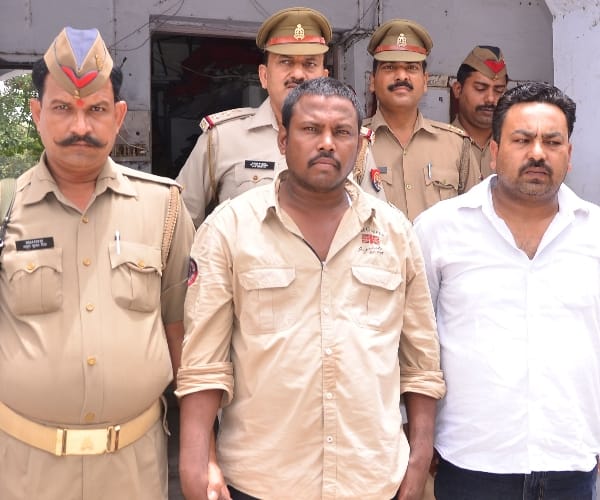 Murder accused get arrested in Lucknow.