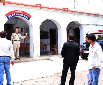 Murder accused get arrested in Lucknow.