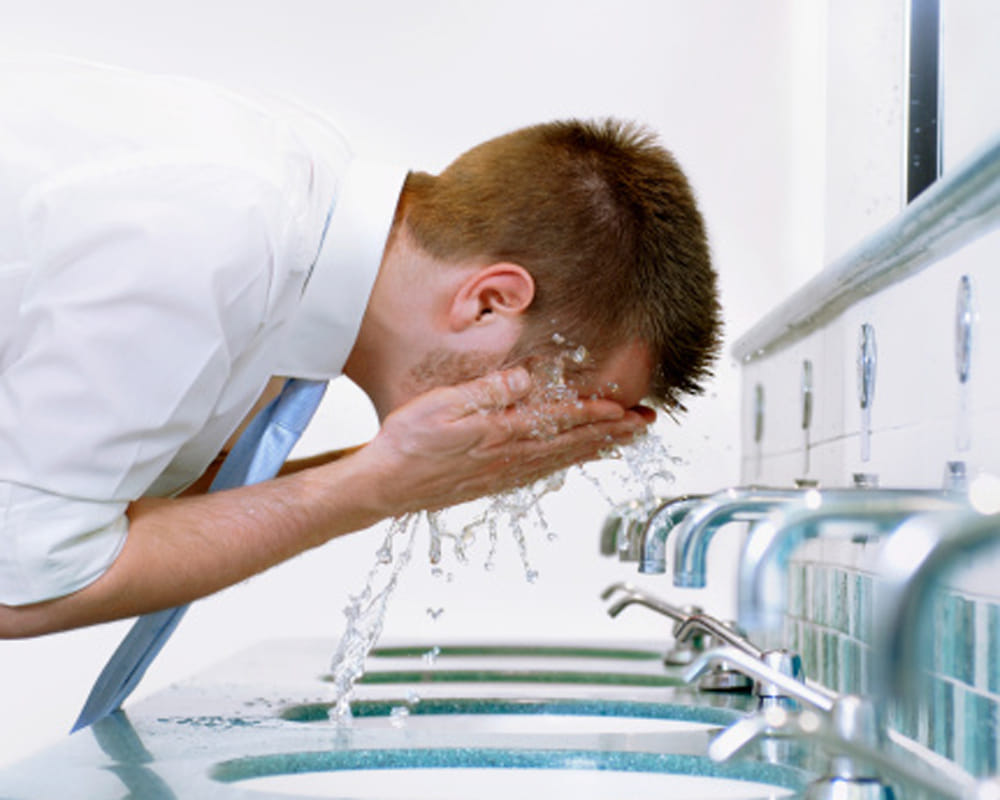 tips to stay awake yourself in office