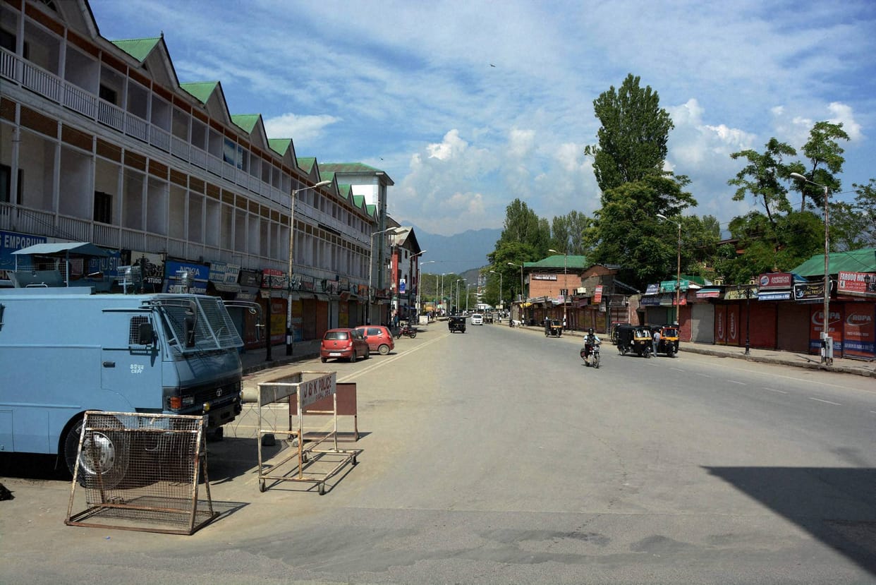 Showing the impact of the shutdown in Kashmir