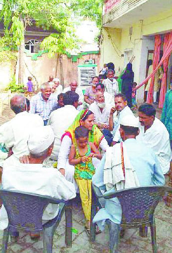 SP leader's uncle's house robbed of 10 million