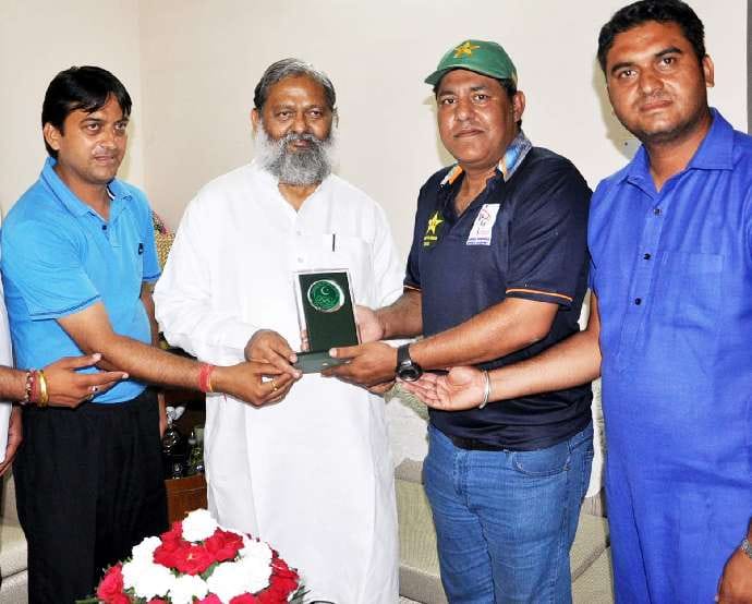 panchkula, Pakistan, coach, met, Health Minister, anil vij in panchukla