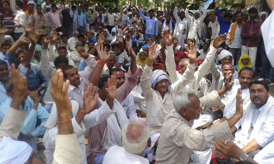 protest in farenda tahseel