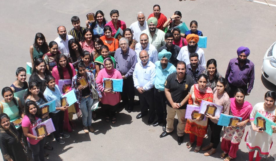 90 percent topper girls students get awarded in PU