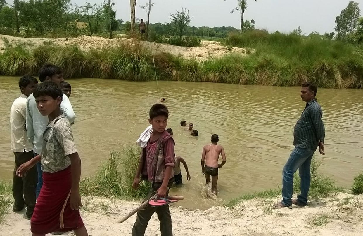  Two teenagers steeped in Sharda canal