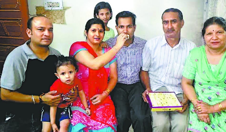 Tarun Walia of chandigarh did Top in Himachal Judicial Services