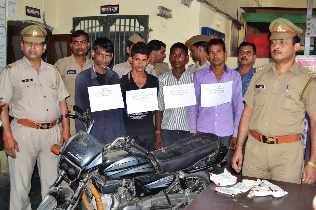 The arrested gang robbing passengers killed