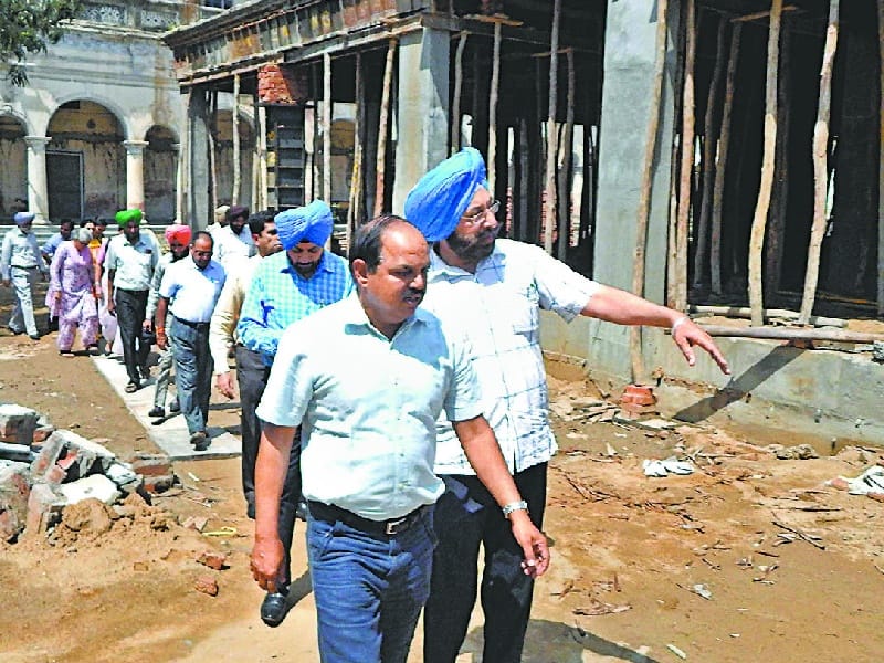 Mahindera College Maltistori Building, Principal Secretary Higher Education, visited Patiala