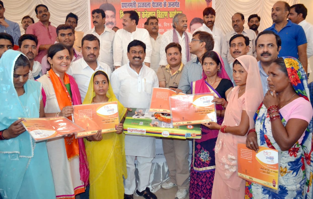 183 women distributed Free gas connection